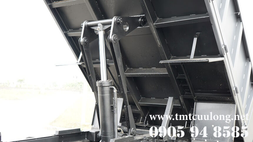 xe-tai-ben-tmt-65-tan-st8565d