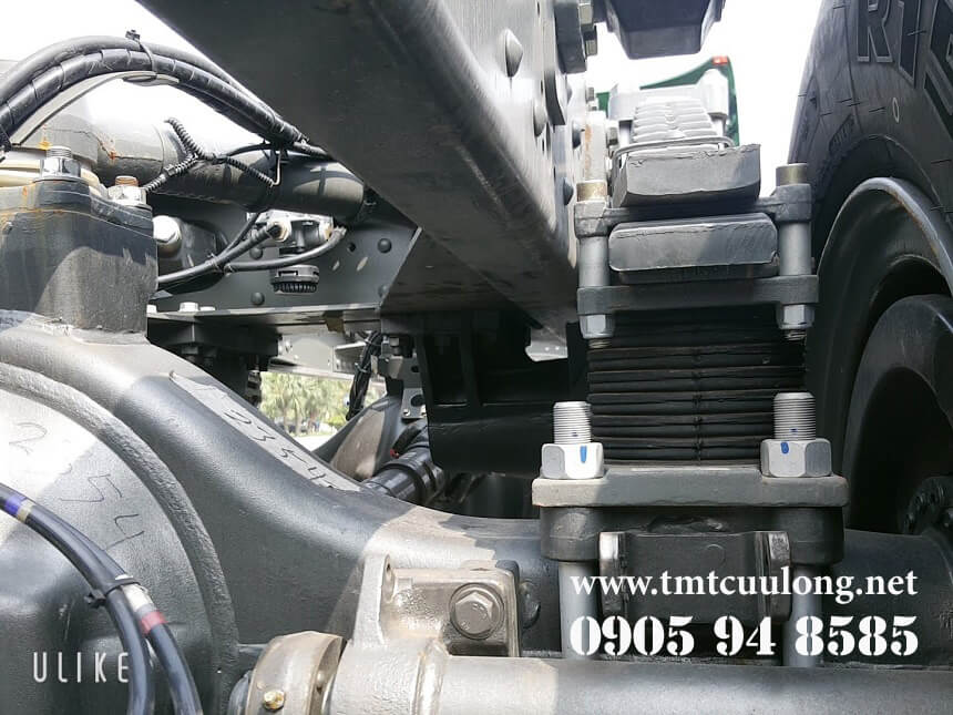 xe-tai-thung-howo-4-chan-euro5-cnhtc-8x4-cabin-a7