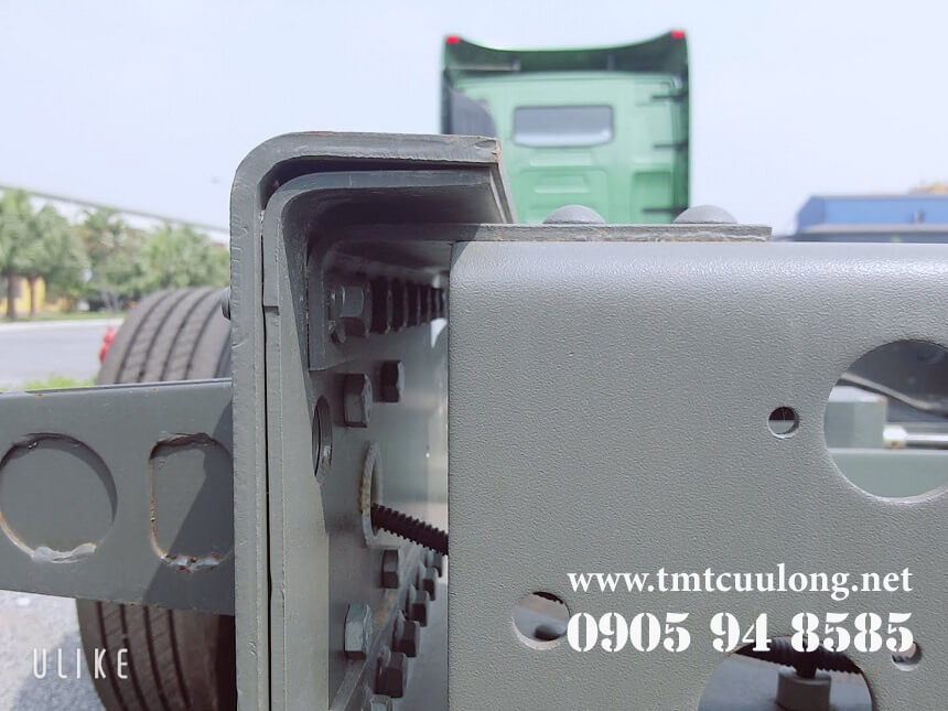 xe-tai-thung-howo-4-chan-euro5-cnhtc-8x4-cabin-a7