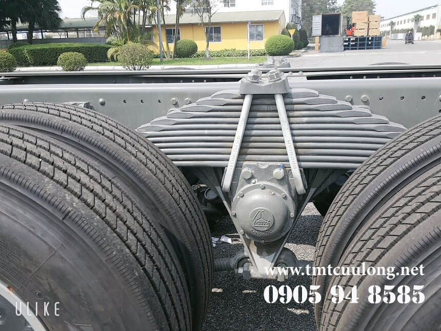 xe-tai-thung-howo-4-chan-euro5-cnhtc-8x4-cabin-a7